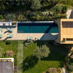 4 bedroom villa with pool near Noto, sleeps 8